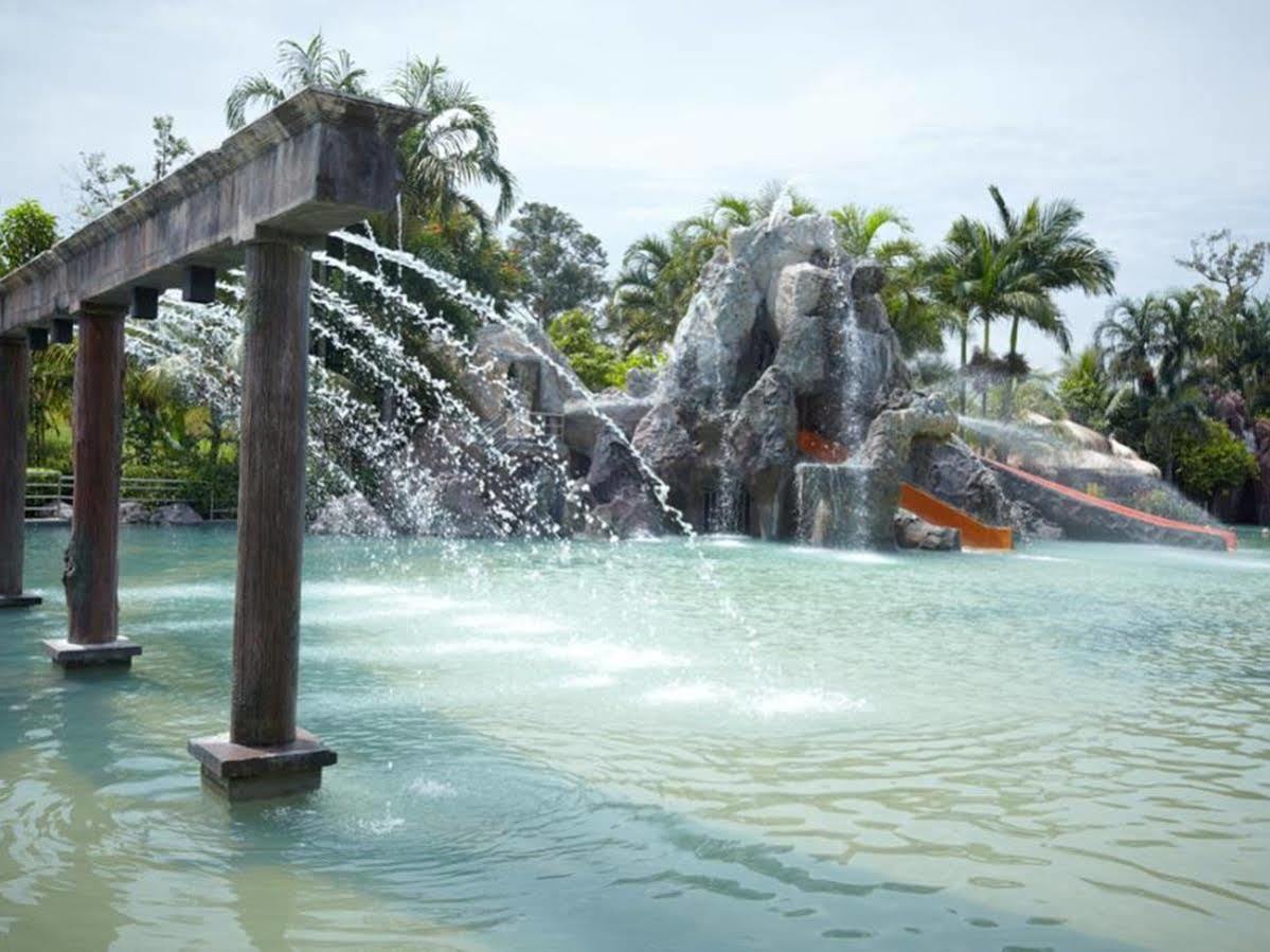 Felda Residence Hot Springs Sungkai Exterior foto